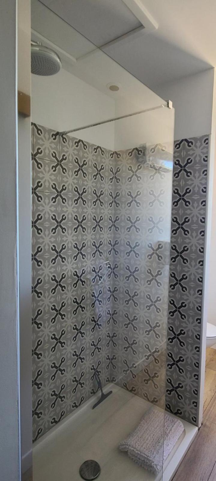 Chambre L A Tavel מראה חיצוני תמונה